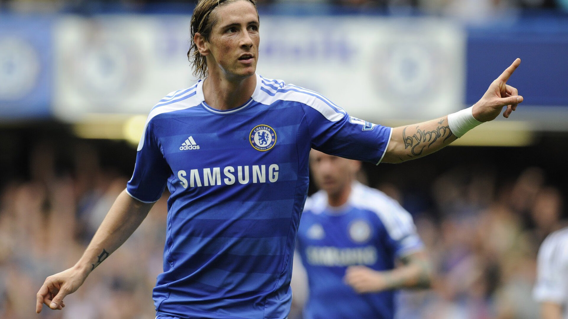 德甲激情碰撞：攻守激情全面爆发！，德甲 集锦