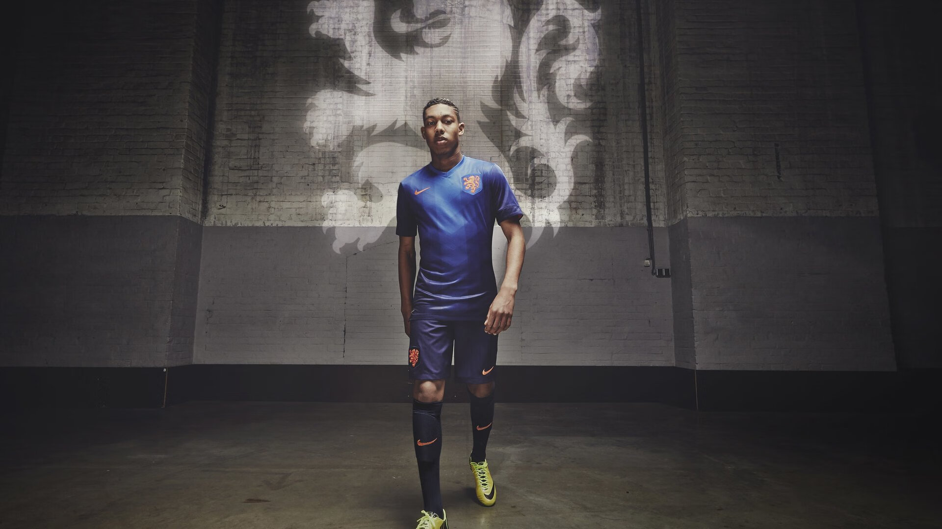 九游下载app-里奇·麦考：全黑队长时间主导橄榄球世界的背后英雄